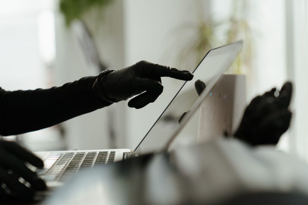 Datos personales debes proteger para evitar fraudes financieros